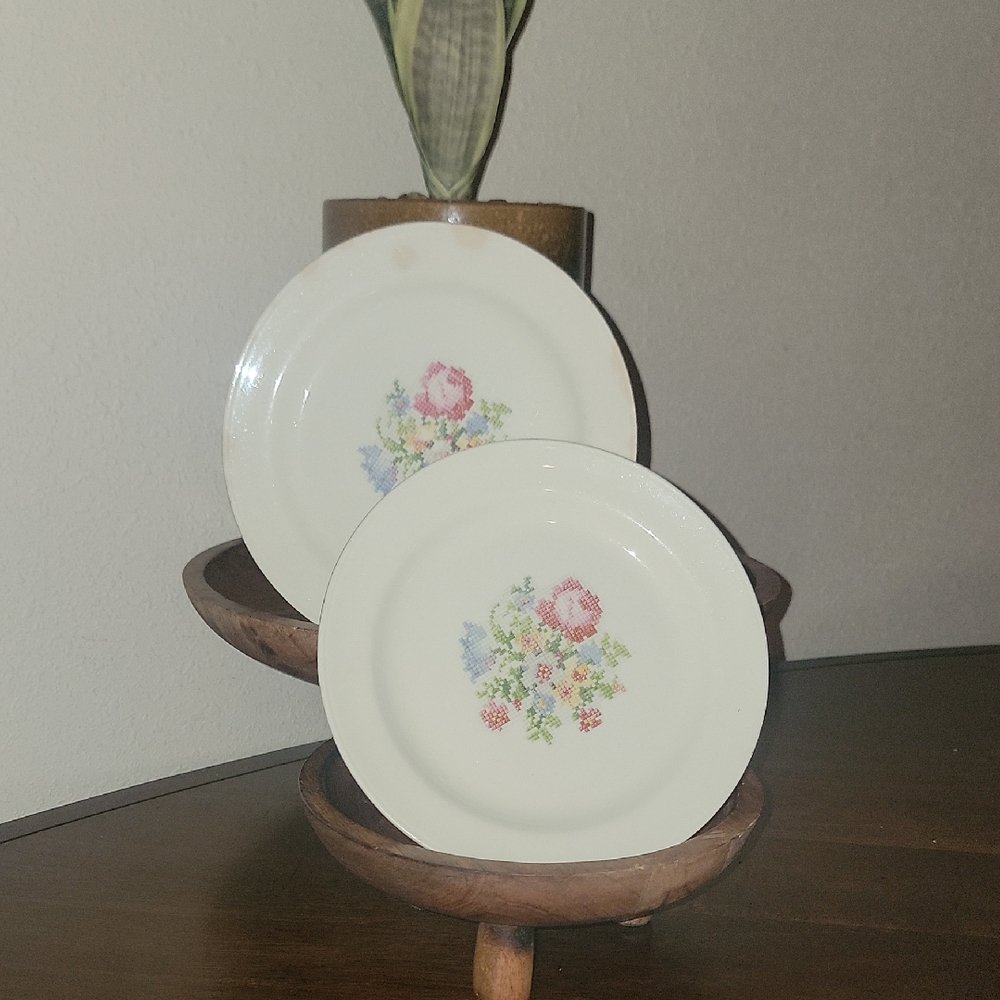 Floral Pattern Dinner Plates - Cream